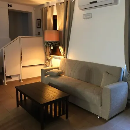 Villa In Collina Trivio (Latina)